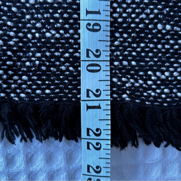 Theory Vendla Wool Blend Black & White Tweed Fringe Hem Lightweight Sweater - Picture 9 of 9
